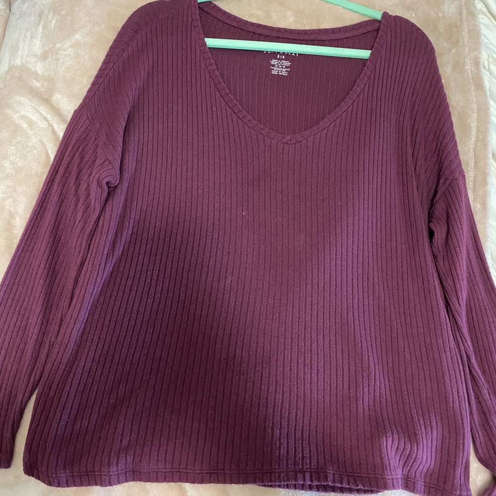 American Eagle Sweater